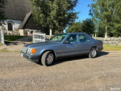 Mercedes-Benz E 230E 1989, kuva 4/10