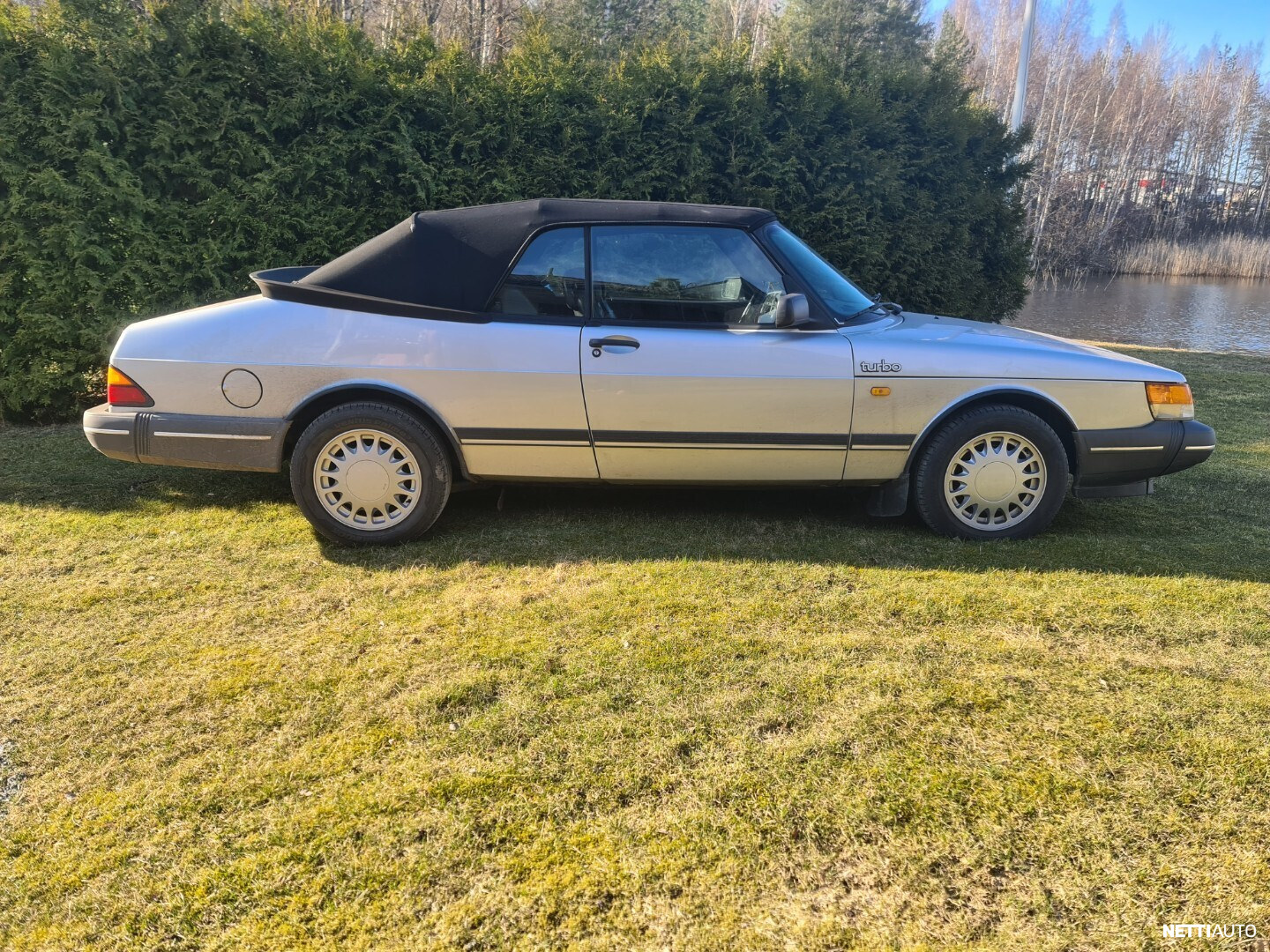 Saab 900