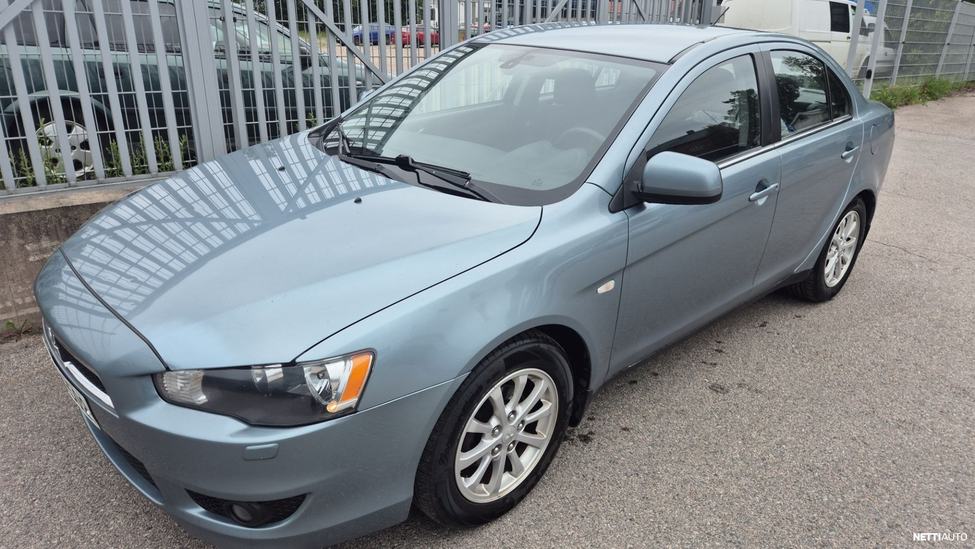 Mitsubishi Lancer