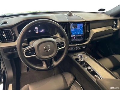 Volvo XC60 2025, photo 7/53