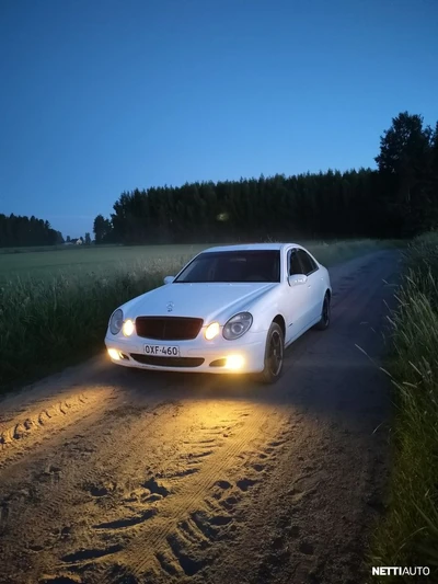 Mercedes-Benz E 200 CDI 2003, kuva 2/9