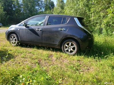 Nissan Leaf Acenta Solar 6,6 kW charger 2014, kuva 3/6