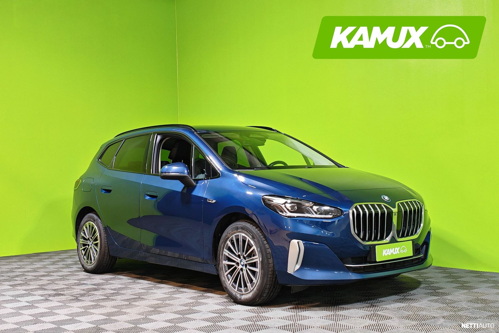 BMW 225