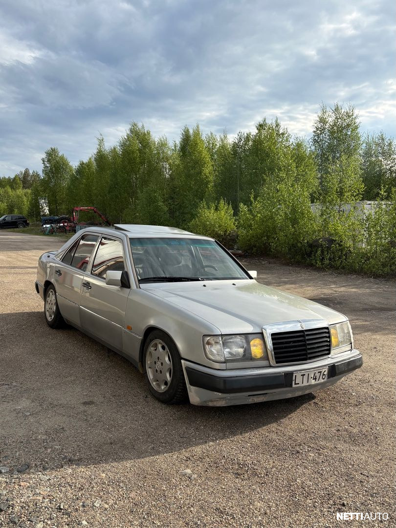 Mercedes-Benz 300