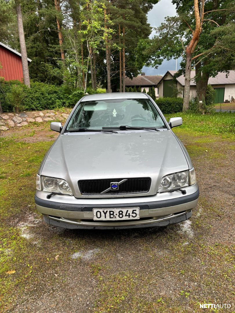 Volvo S40