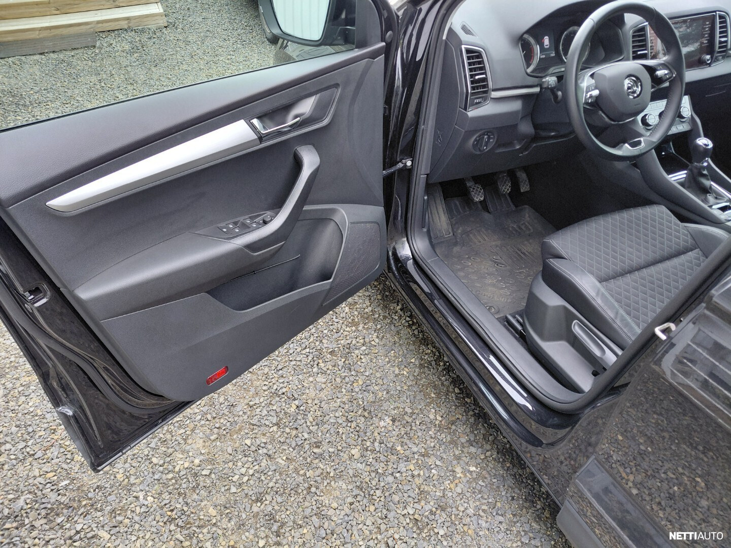 Skoda Karoq 2022, kuva 6/17