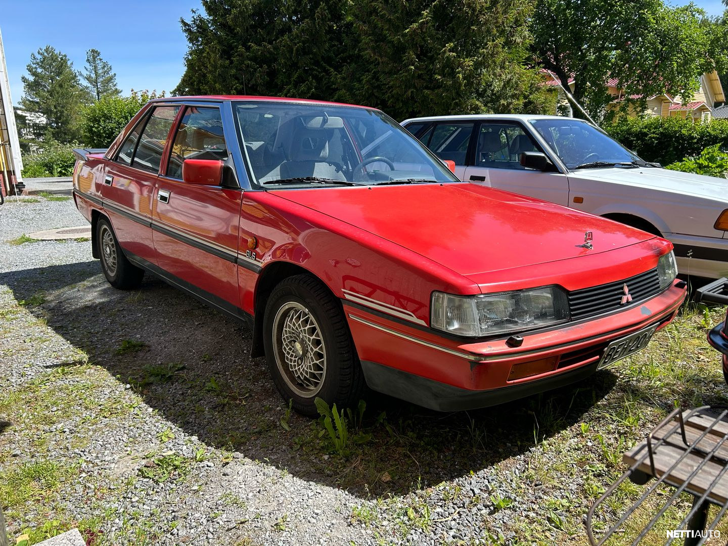 Mitsubishi Galant