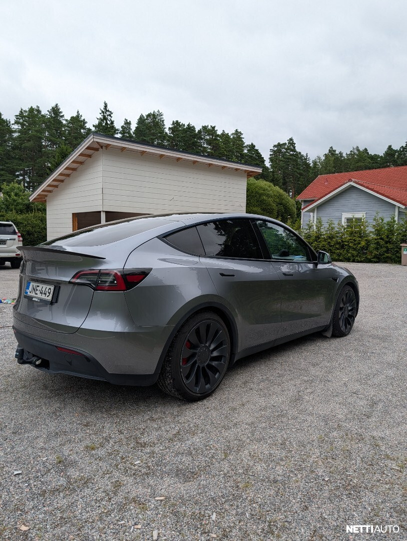 Tesla Model Y 2023, photo 5/7