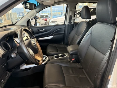 Nissan Navara 2018, photo 6/37