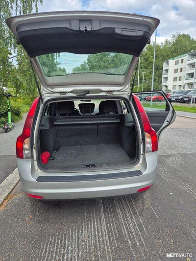 Volvo V50 2010, kuva 6/9
