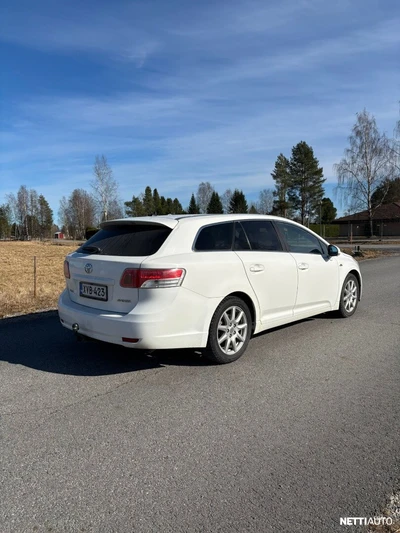 Toyota Avensis 2010, photo 3/6