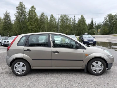 Ford Fiesta 1.3 5d 2004, photo 5/12