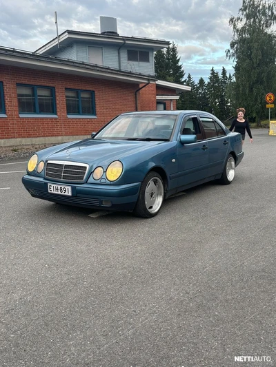 Mercedes-Benz E E200 1997, photo 2/19