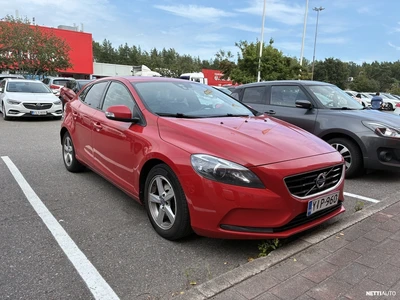 Volvo V40 D2 Business aut 2014, photo 1/5