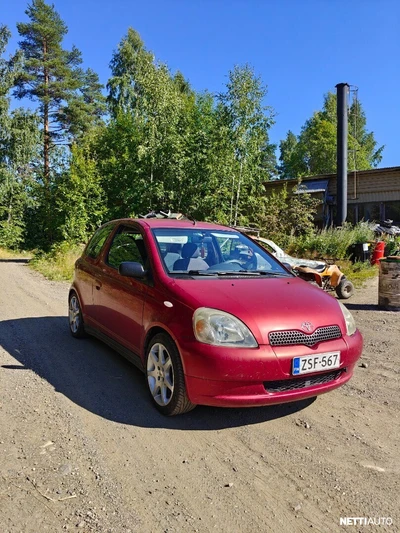 Toyota Yaris 2002, kuva 2/6