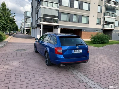 Skoda Octavia Combi 2,0 TSI RS 2015, photo 2/15