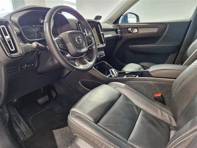 Volvo XC40 2022, photo 6/24