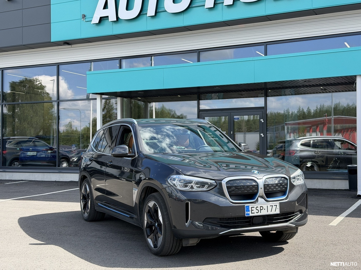 BMW iX3