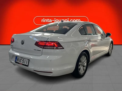 Volkswagen Passat 2017, photo 6/33
