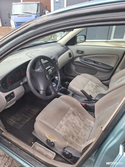 Nissan Almera 2002, photo 5/8