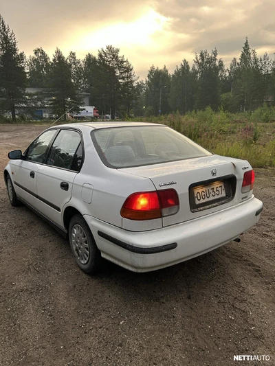 Honda Civic 1.4IS 1997, photo 3/5