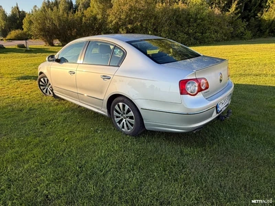 Volkswagen Passat 2010, photo 6/17