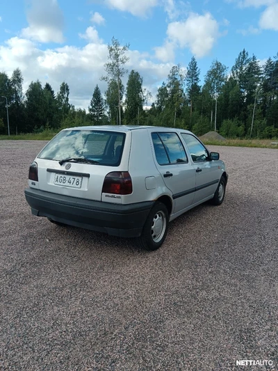 Volkswagen Golf 1992, kuva 4/5