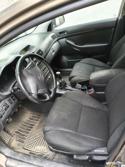 Toyota Avensis 2005, photo 2/3
