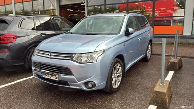 Mitsubishi Outlander PHEV 2014, kuva 2/4