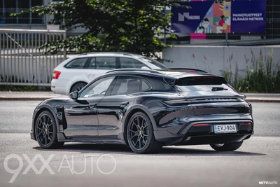 Porsche Taycan 2023, photo 6/8