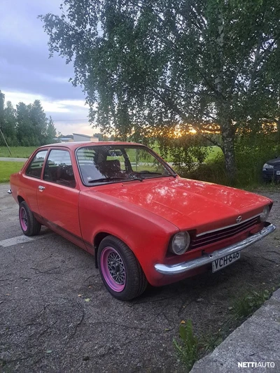 Opel Kadett 1975, kuva 1/10