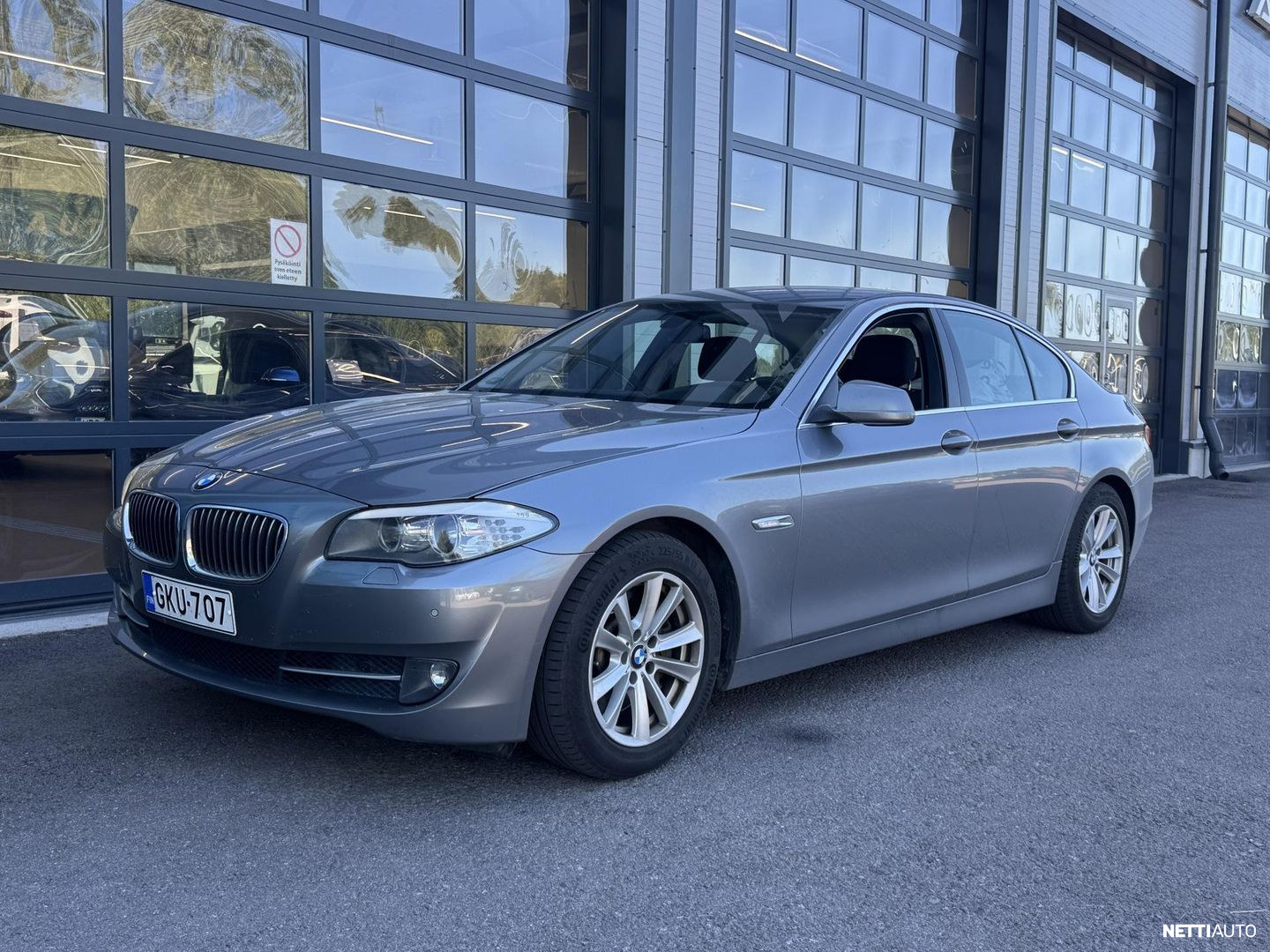 BMW 530