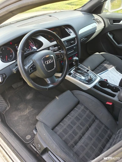 Audi A4 2009, photo 3/4
