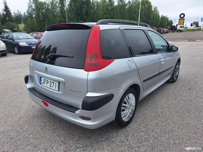 Peugeot 206 2004, photo 4/8
