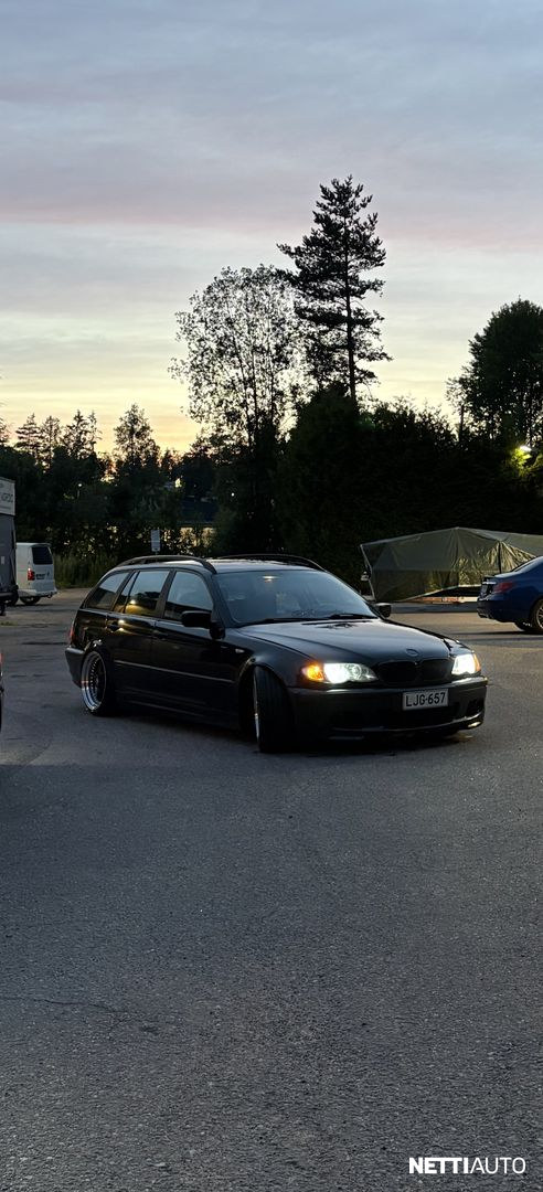 BMW 320