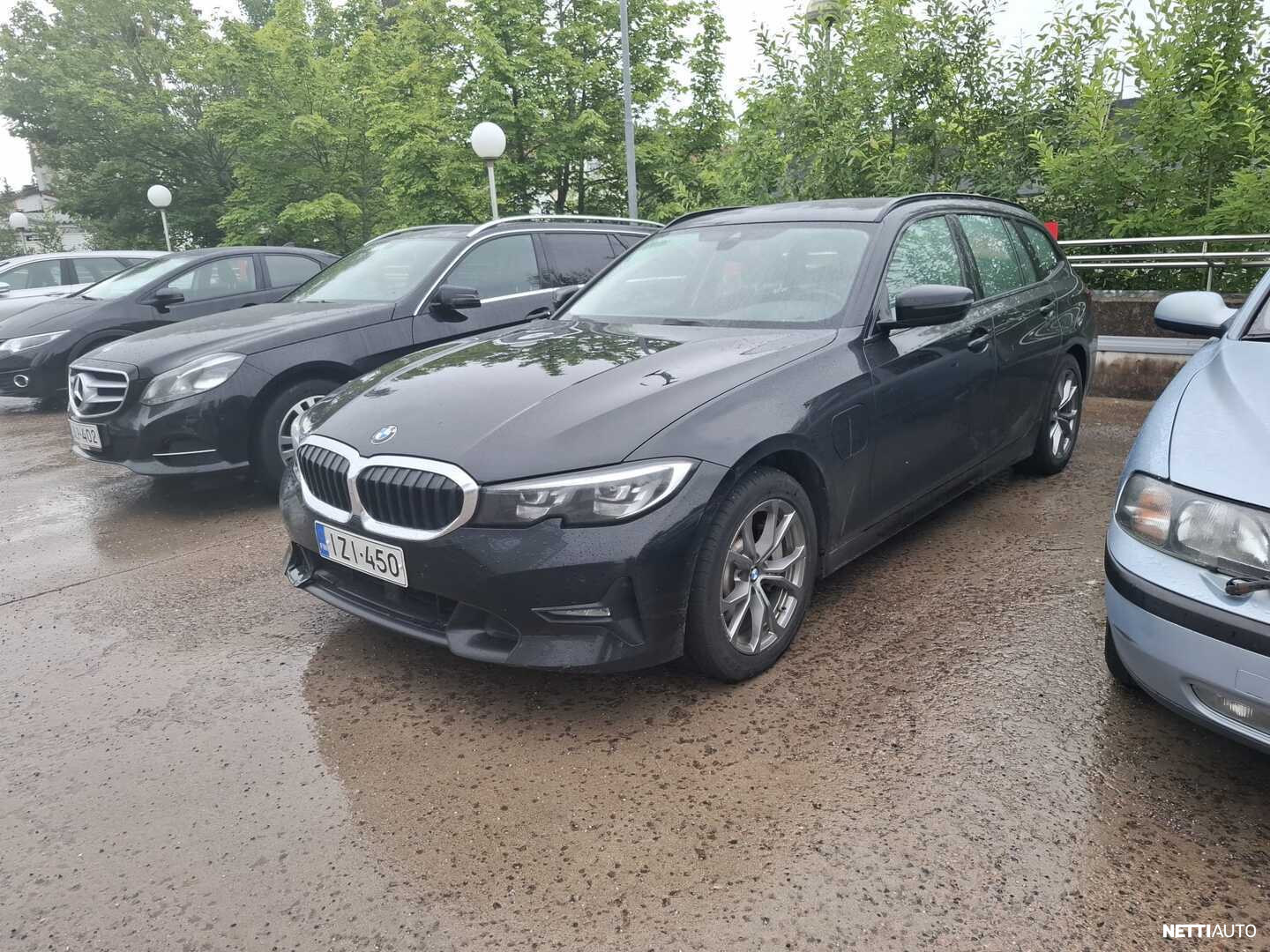 BMW 330