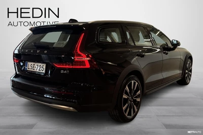 Volvo V60 Cross Country 2023, kuva 2/20