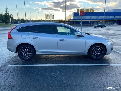 Volvo V60 1,6D DRIVe Summum 2011, photo 4/15