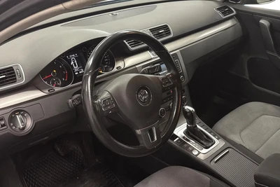 Volkswagen Passat 2013, photo 6/24
