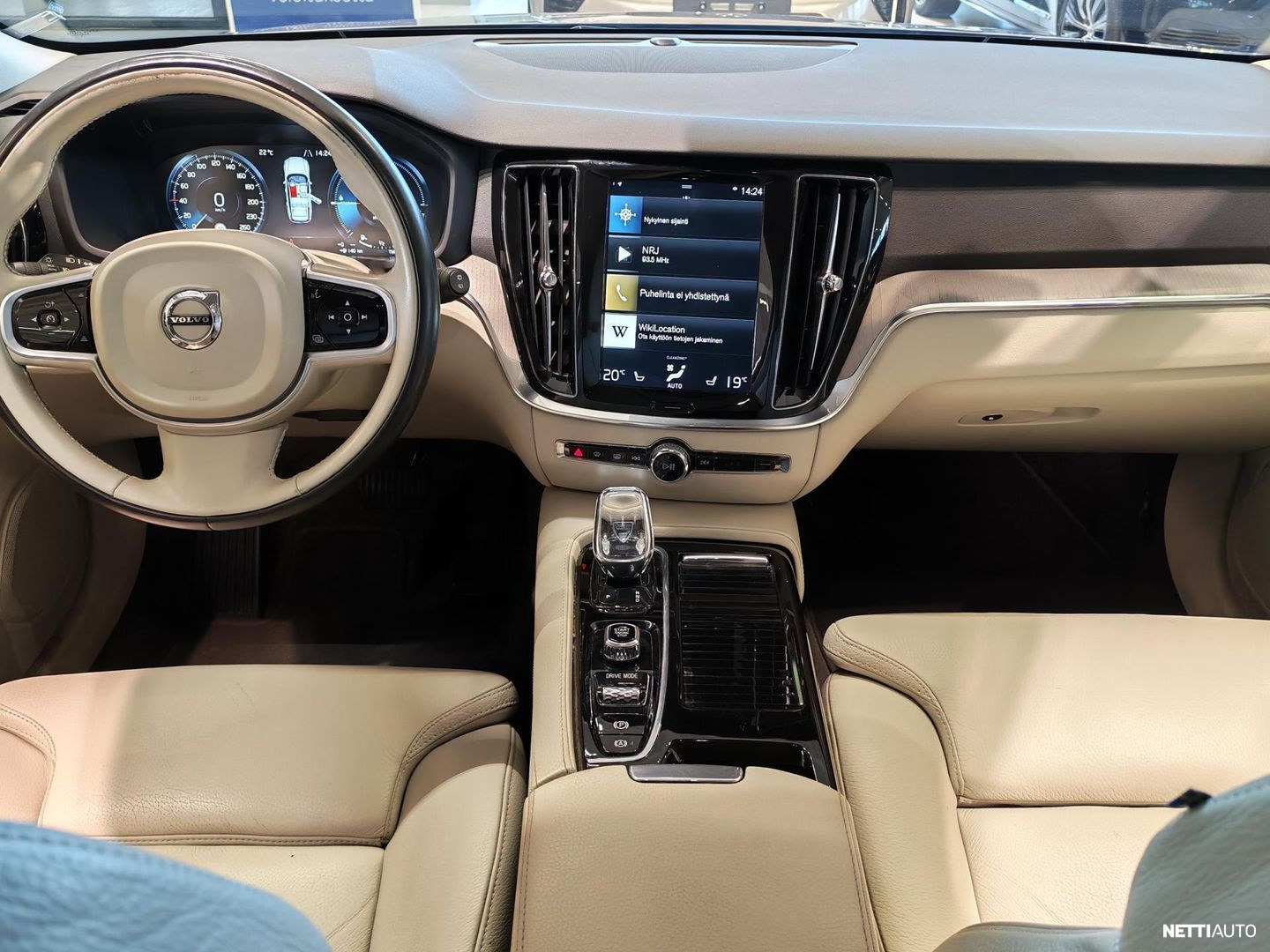 Volvo V60 2020, photo 5/18