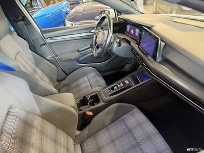 Volkswagen Golf 2021, photo 2/3
