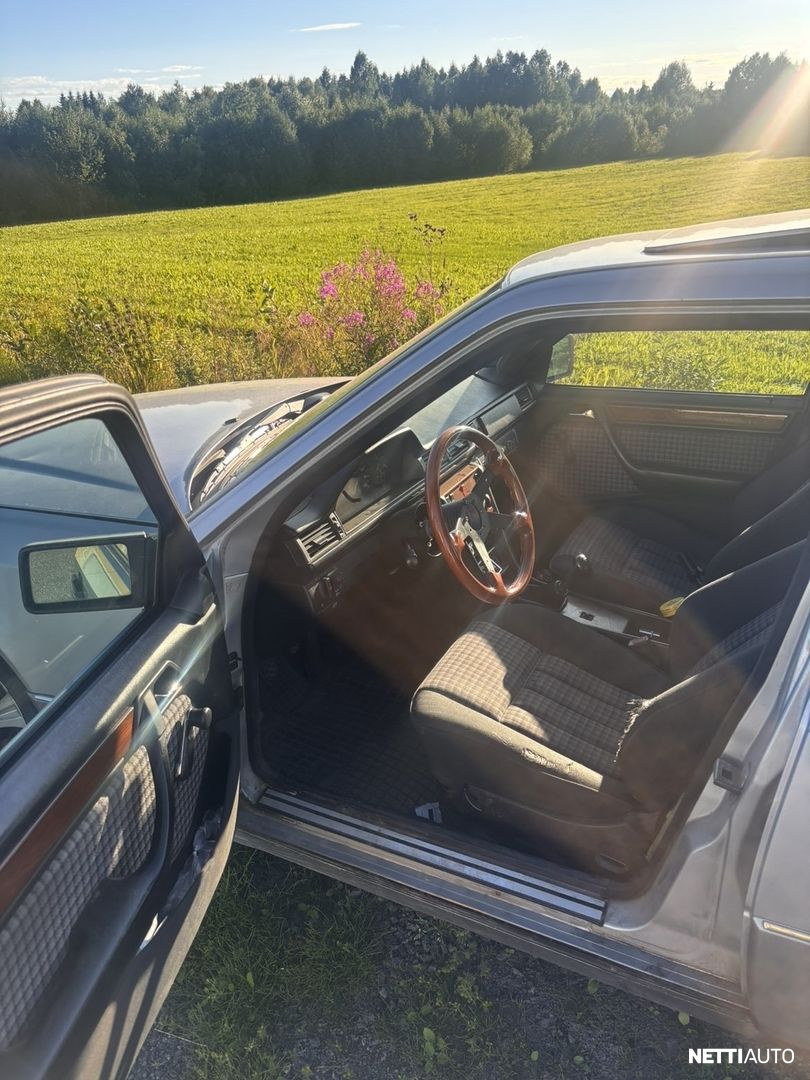 Mercedes-Benz 250