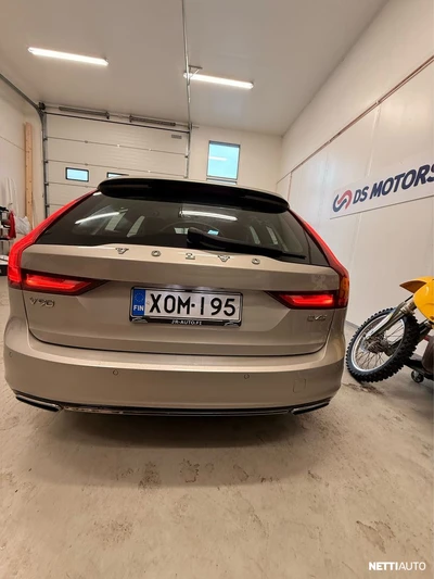 Volvo V90 D4 Business Inscription aut 2018, photo 4/23