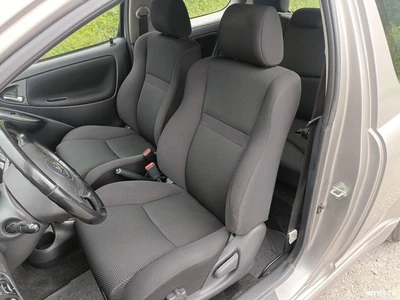 Toyota Yaris 2004, kuva 6/12
