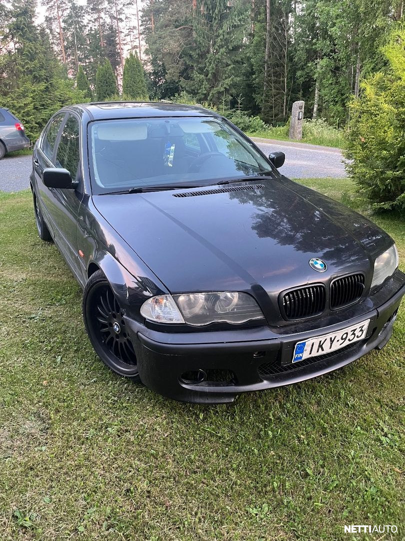 BMW 320