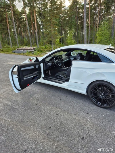 Mercedes-Benz E 220 CDI BE Coupé A 2012, kuva 2/13