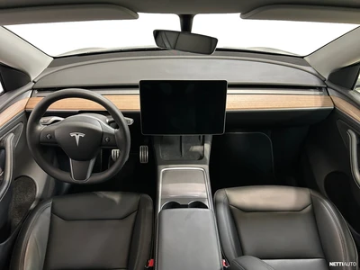 Tesla Model Y Performance 2023, photo 7/26