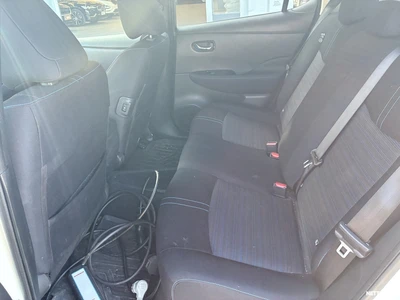 Nissan Leaf Acenta 40 kWh FI 2018, photo 4/6