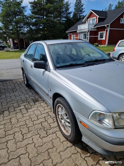 Volvo S40 1,8 1999, photo 1/23
