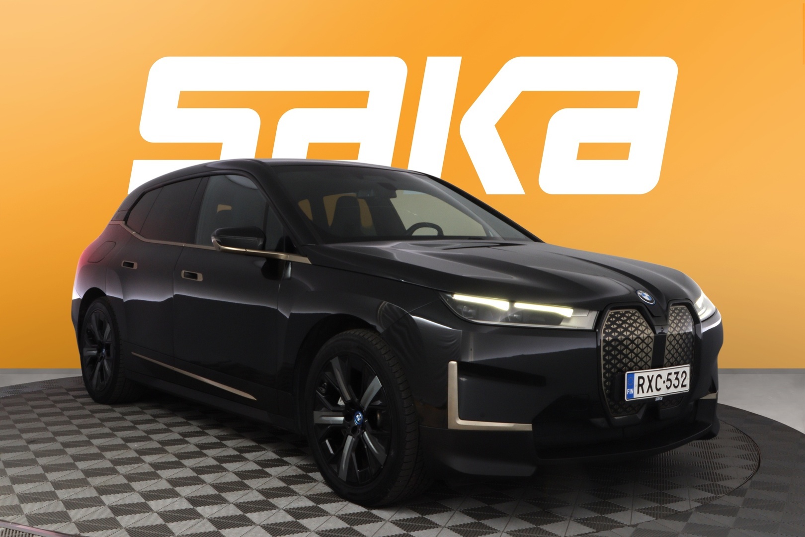 BMW iX